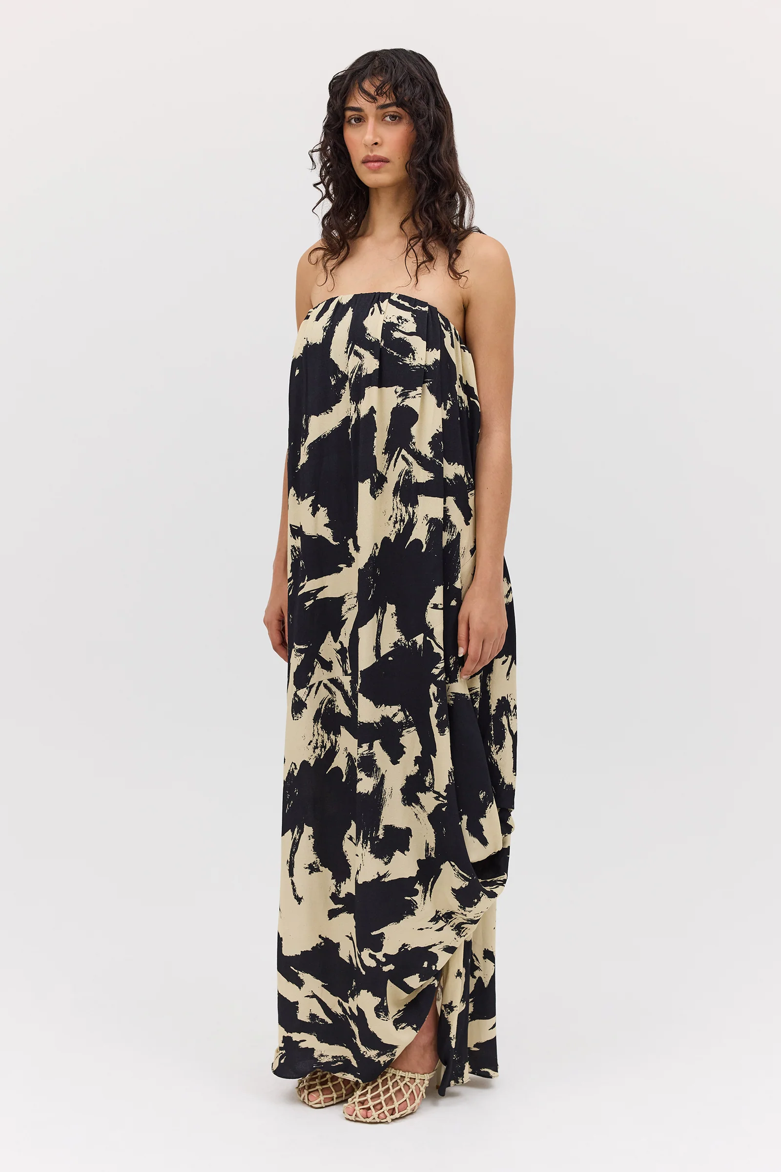 BLACK BLOOM CREPE SYMPHONY GOWN - Image 10