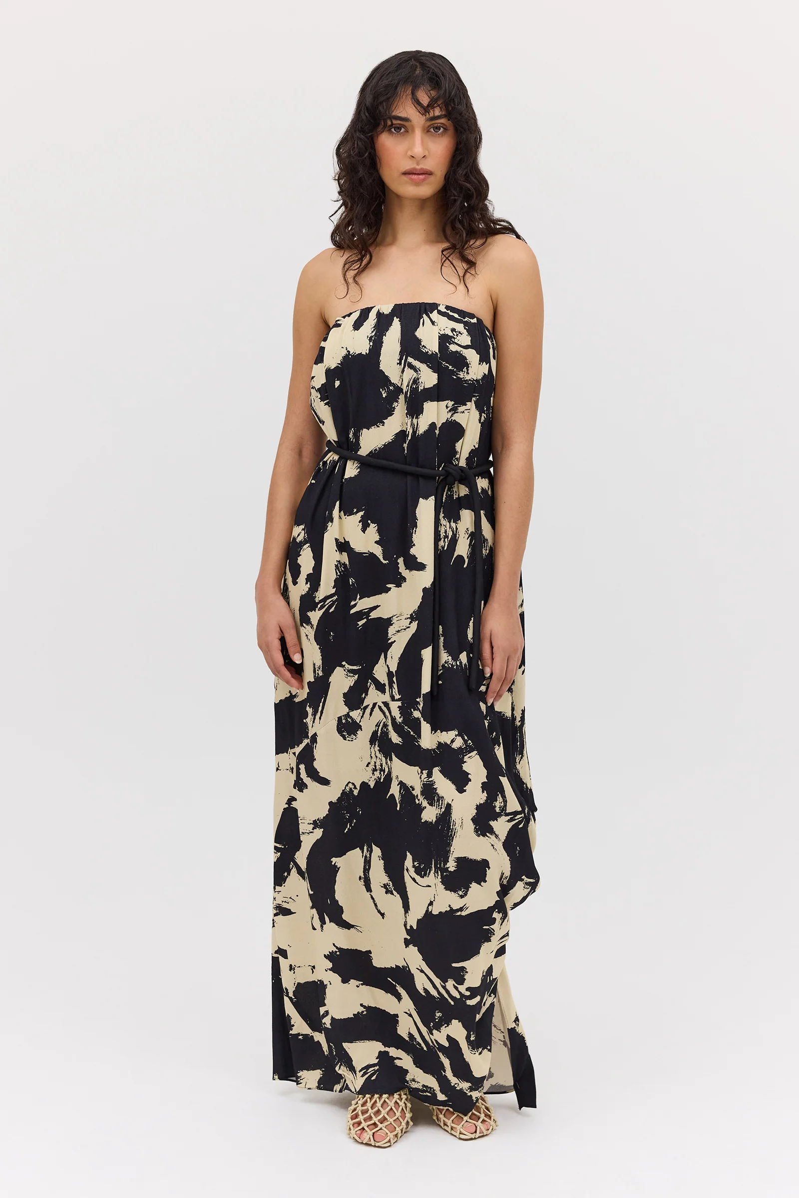 BLACK BLOOM CREPE SYMPHONY GOWN - Image 3