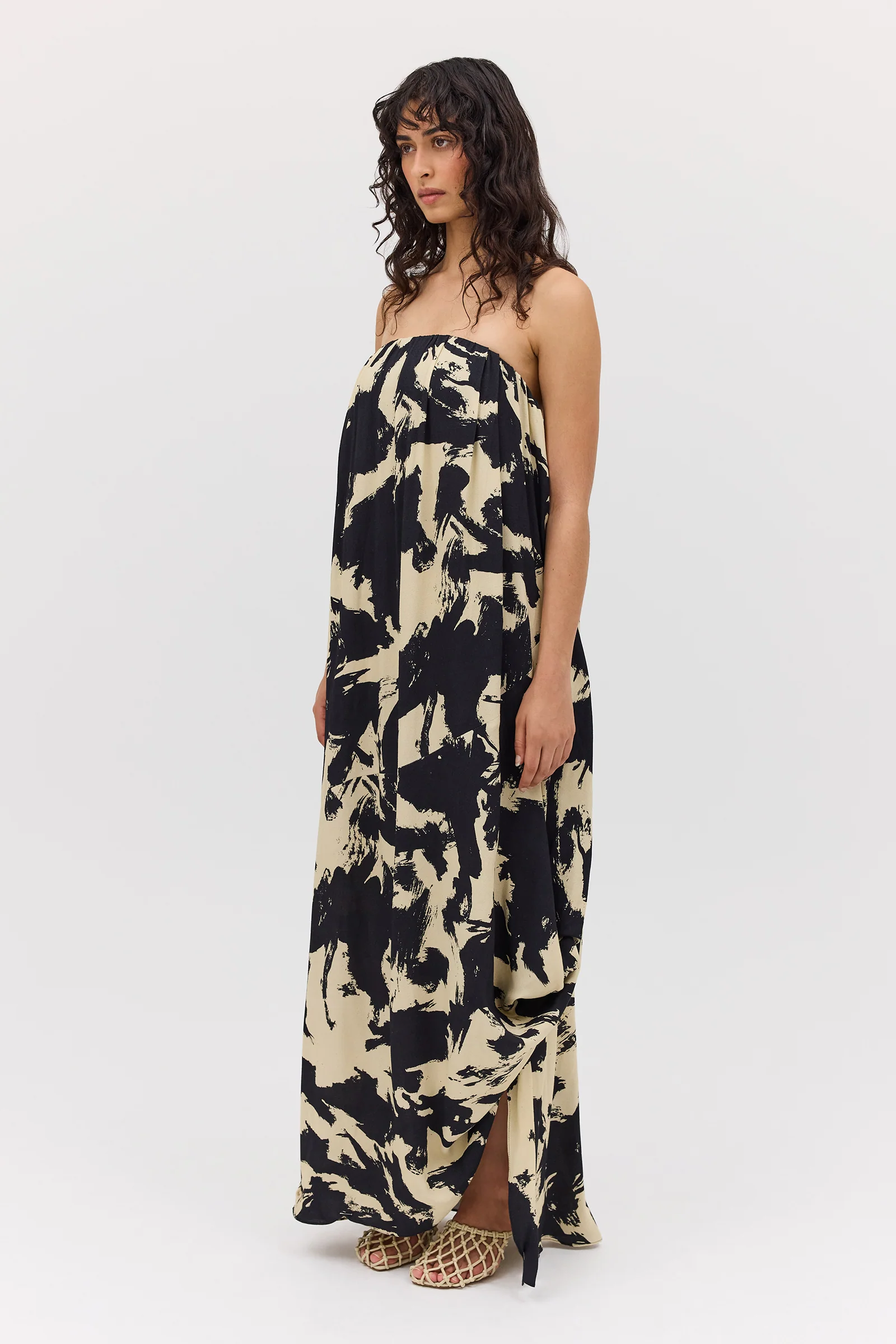 BLACK BLOOM CREPE SYMPHONY GOWN - Image 7