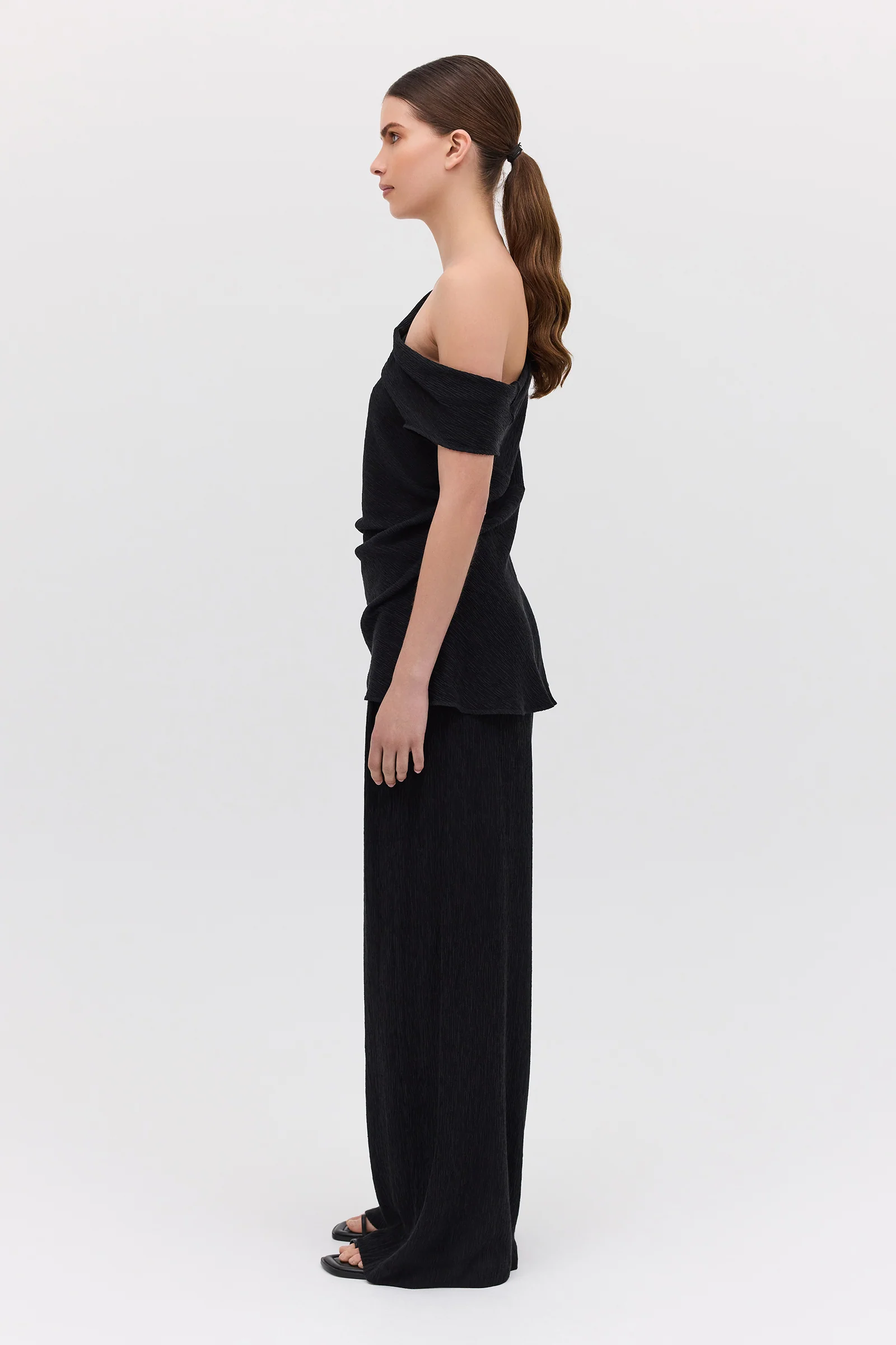 BLACK CRINKLE GALEA TOP - Image 6