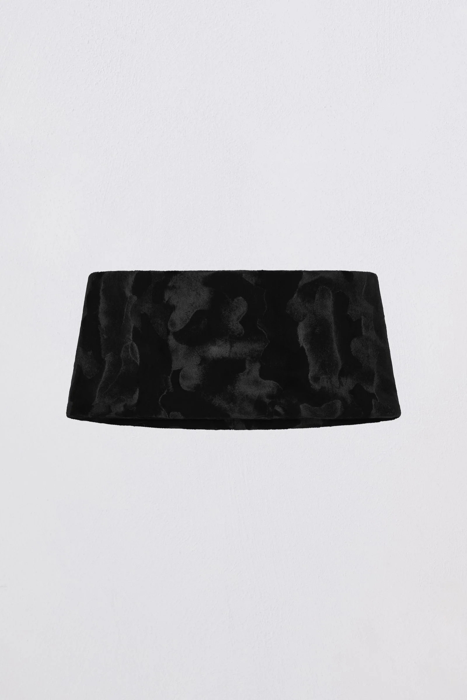 BLACK FAUX FUR THE SHRUG - Image 7