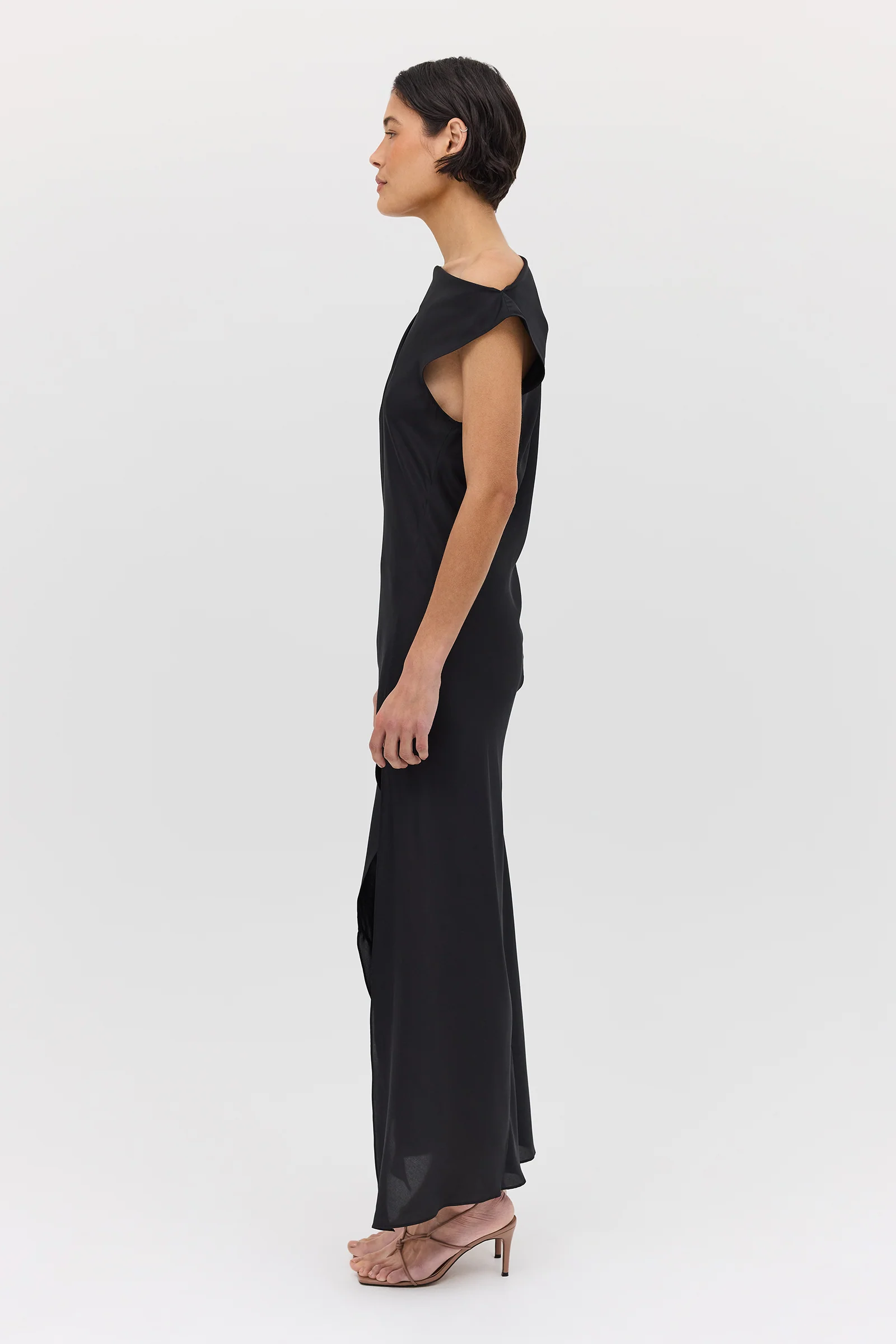 BLACK SILK FORM DRESS - Image 6