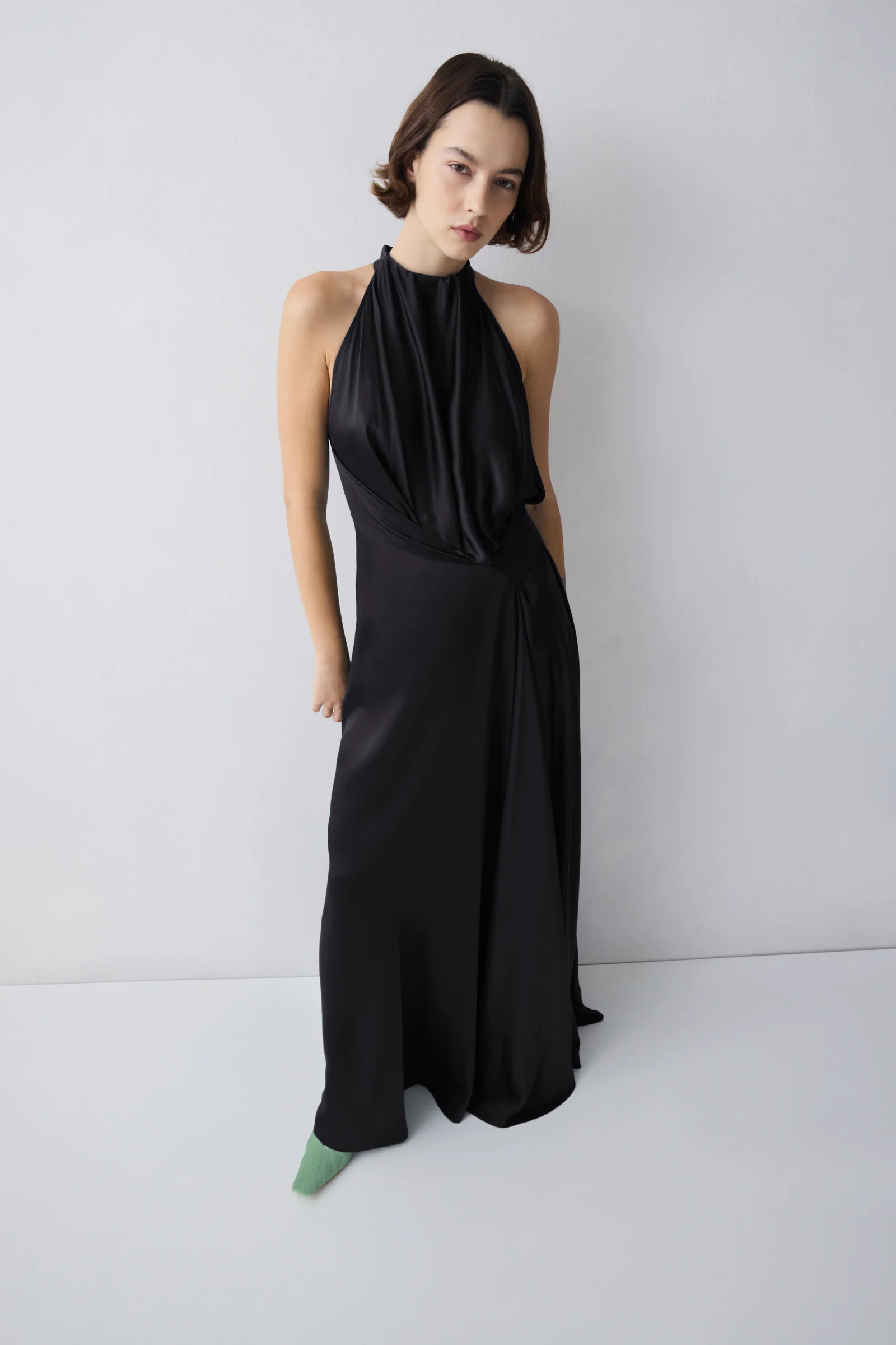 BLACK SILK ISABELLA GOWN - Image 3