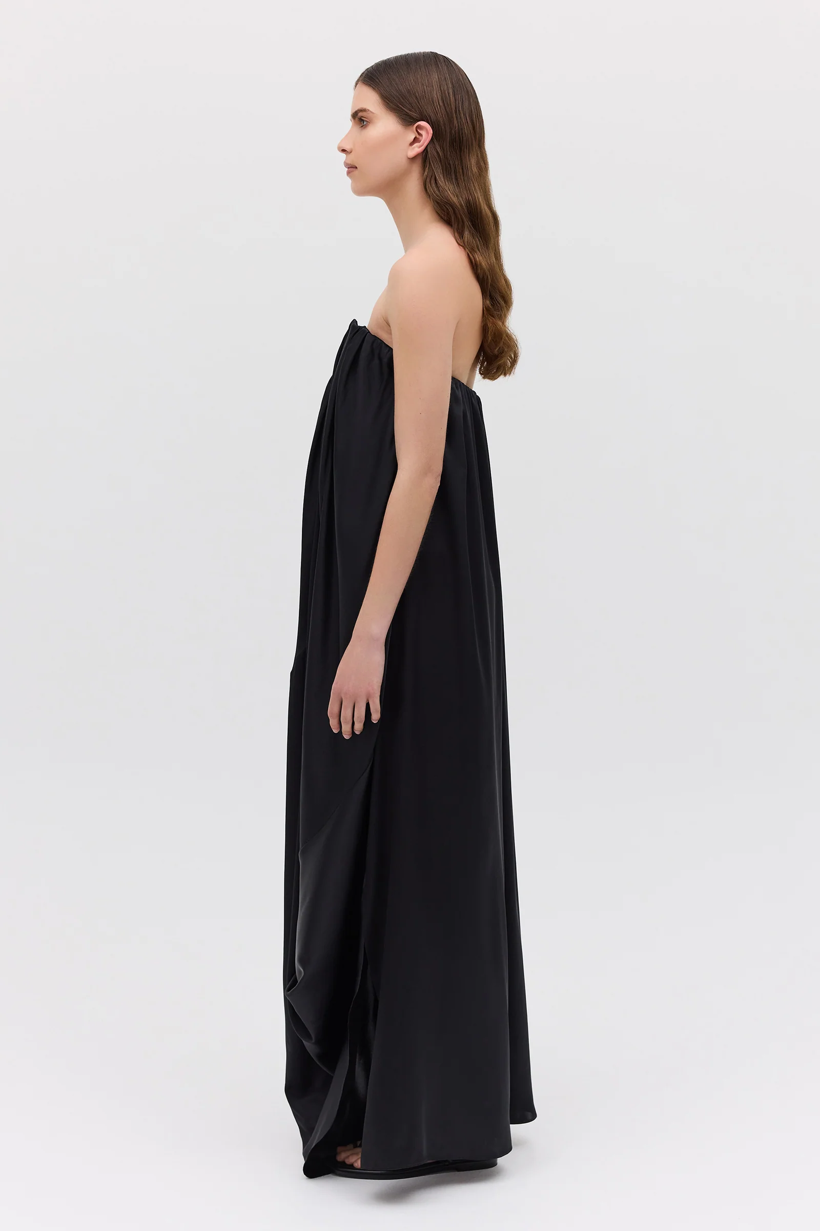 BLACK SILK SATIN PLUNGE GOWN - Image 5