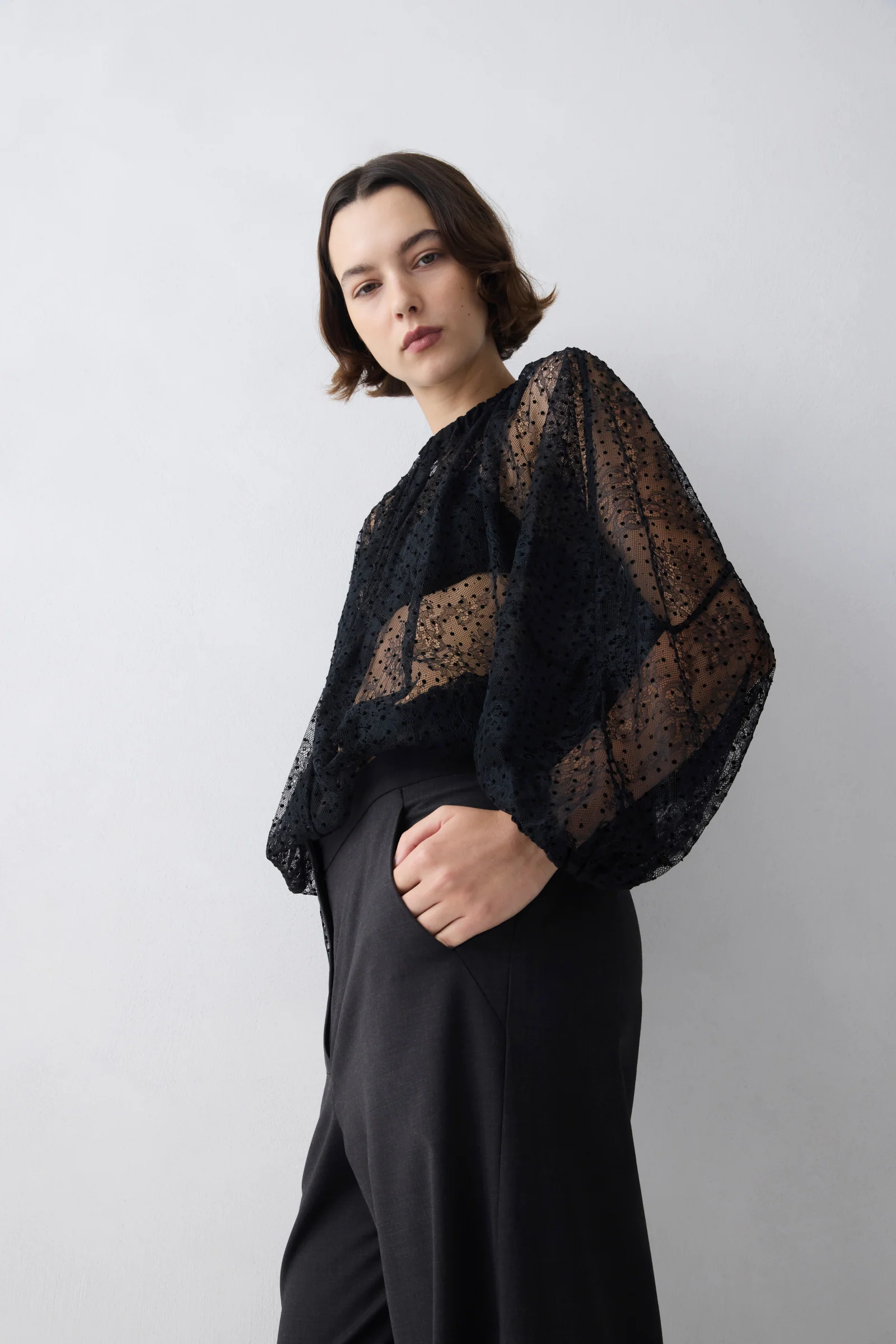 BLACK SPOT LACE HORIZON TOP - Image 2
