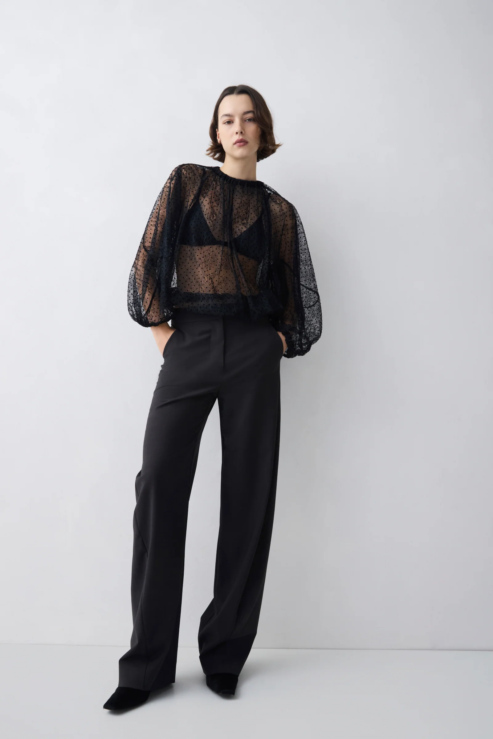 BLACK SPOT LACE HORIZON TOP - Image 4