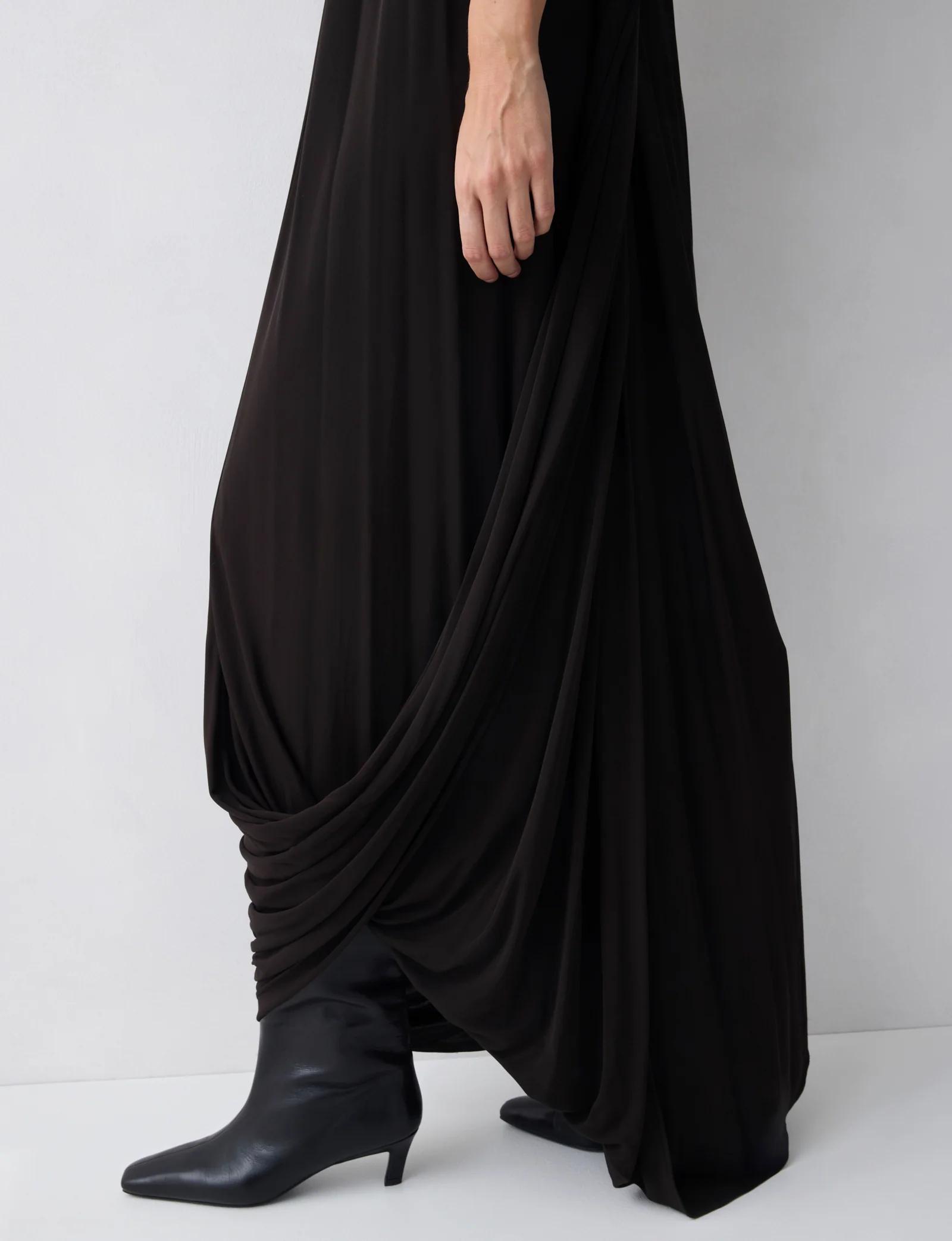 CHOCOLATE JERSEY RELEASE DRESS - Image 4