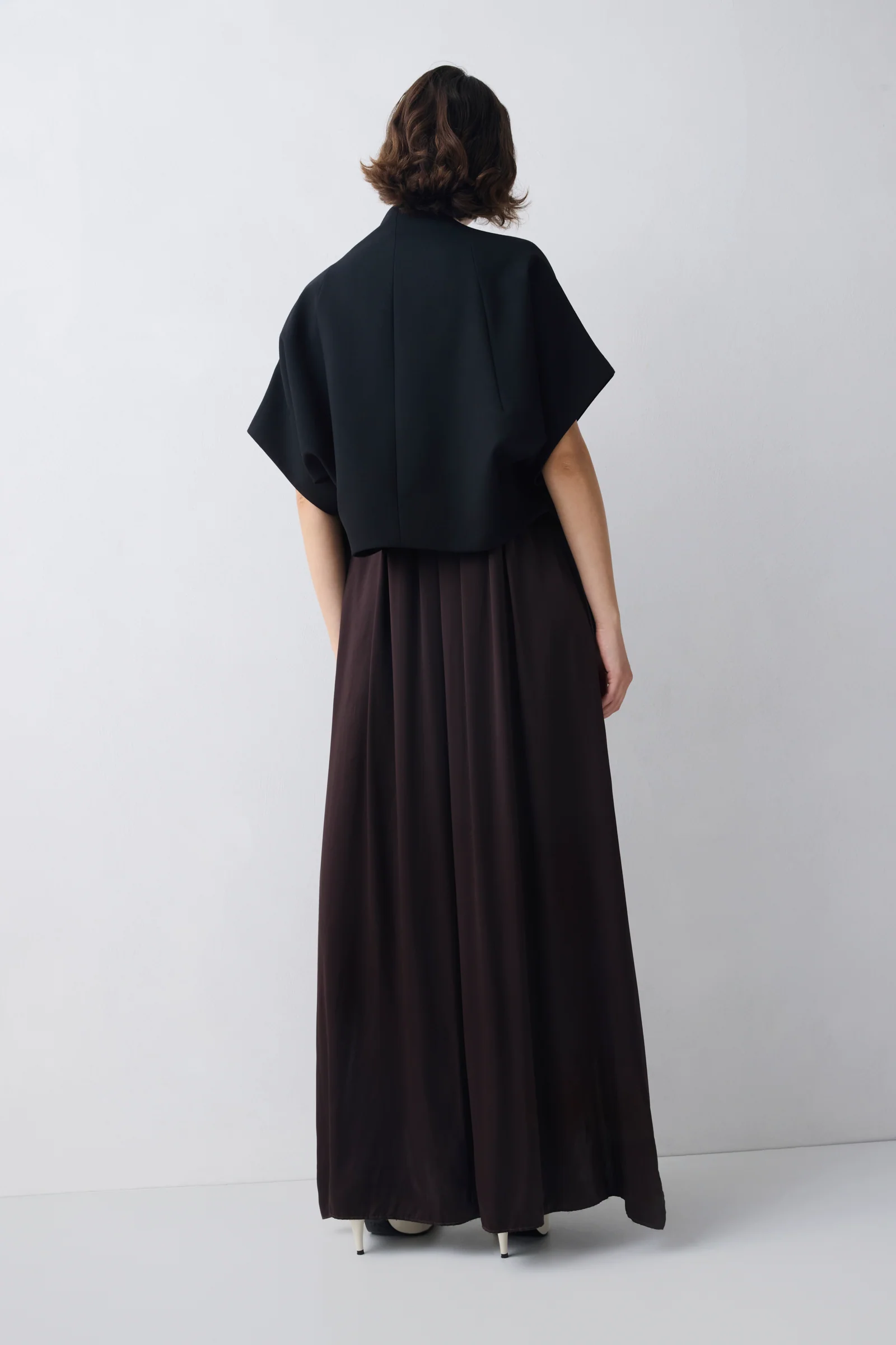 CHOCOLATE SILK SATIN PLUNGE GOWN - Image 4
