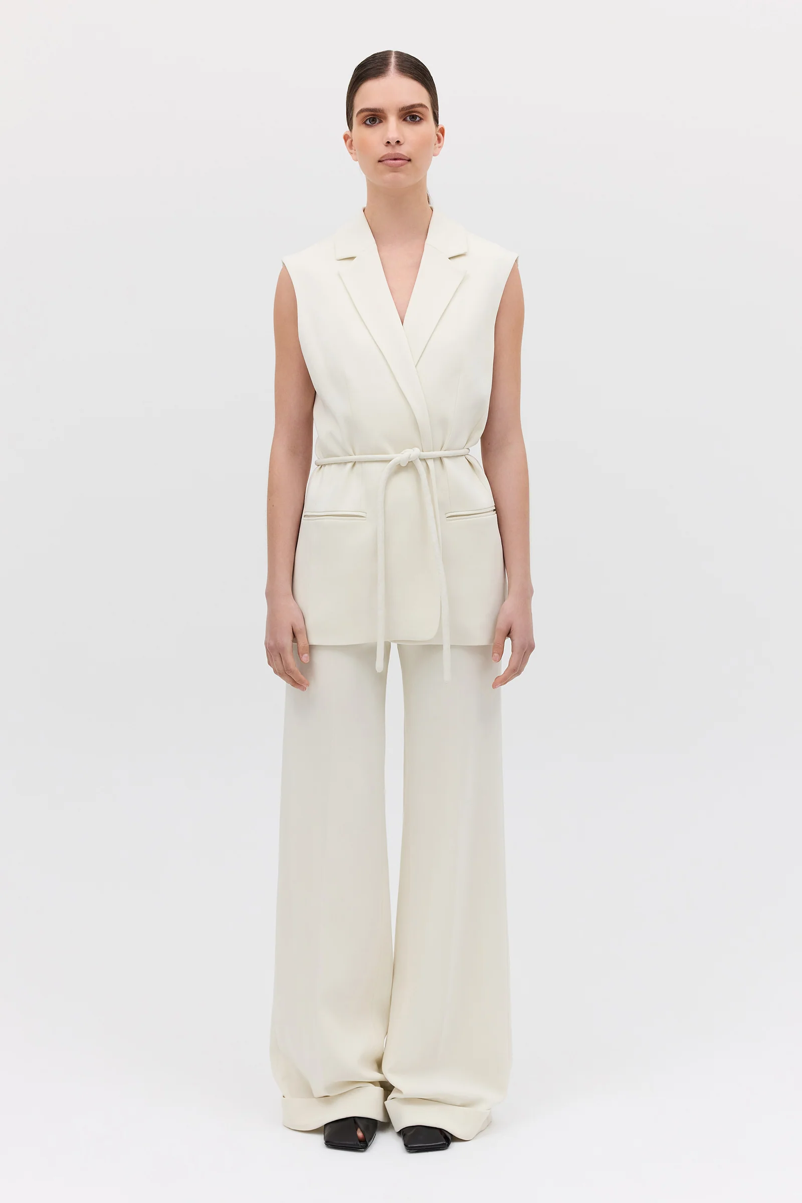 CREAM CREPE SUITING SHIFTING VEST - Image 3