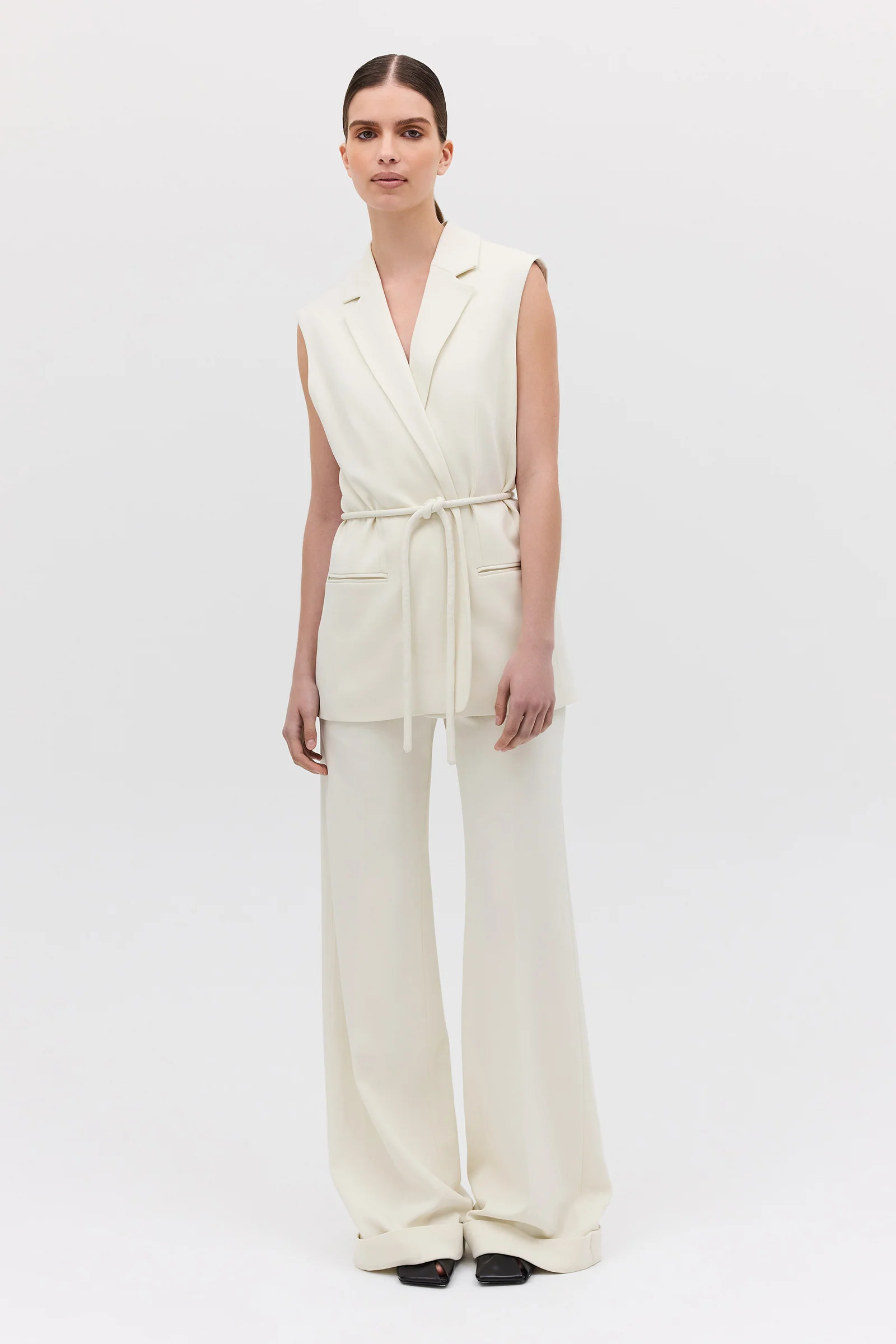 CREAM CREPE SUITING SHIFTING VEST - Image 4