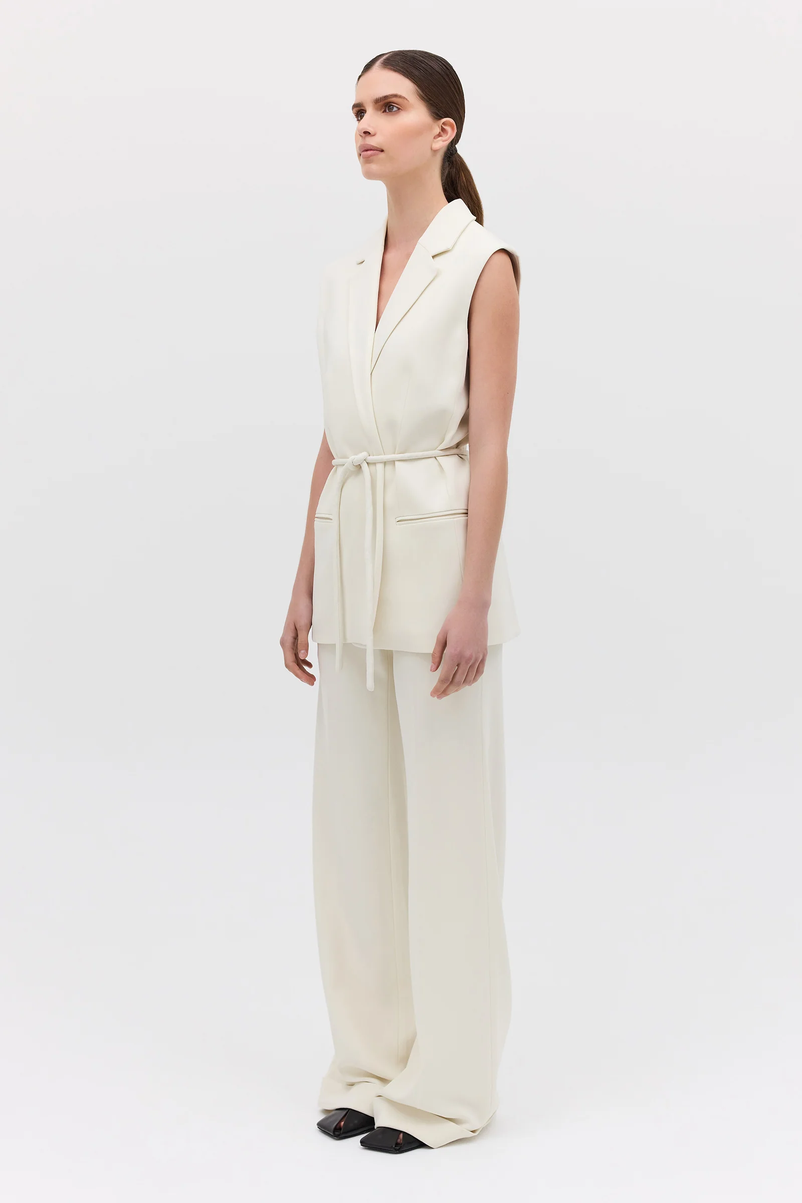 CREAM CREPE SUITING SHIFTING VEST - Image 5