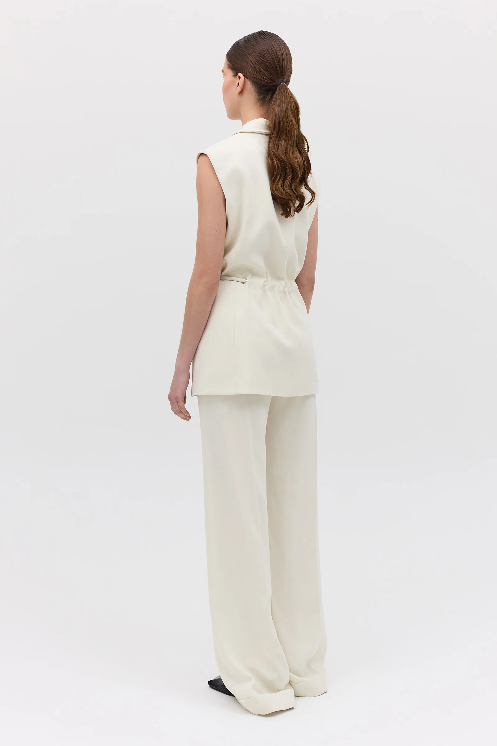 CREAM CREPE SUITING SHIFTING VEST - Image 7