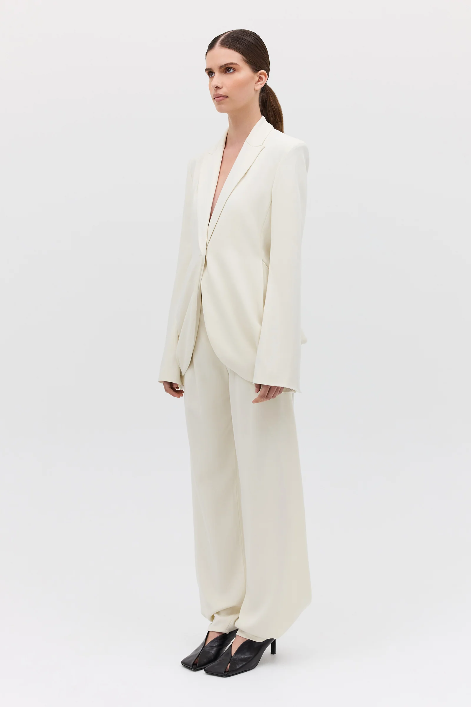 CREAM CREPE SUITING SURRENDER JACKET - Image 5