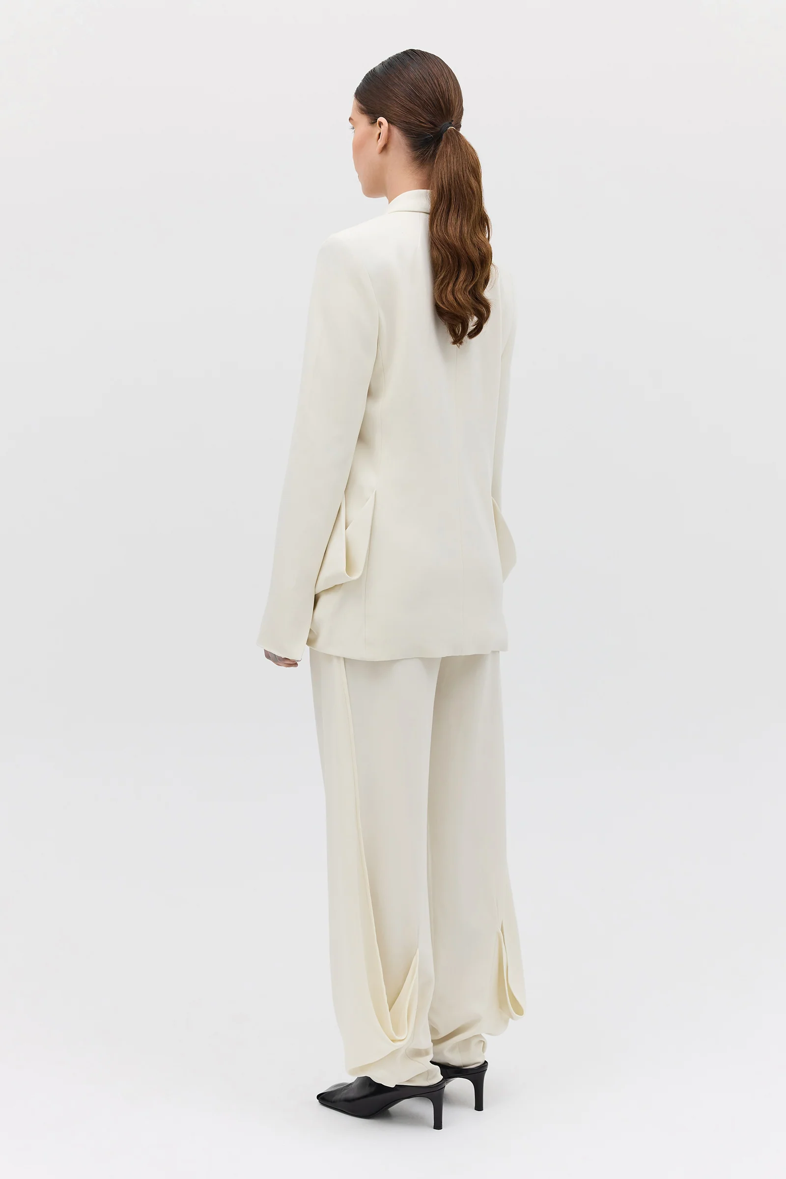 CREAM CREPE SUITING SURRENDER PANT - Image 6