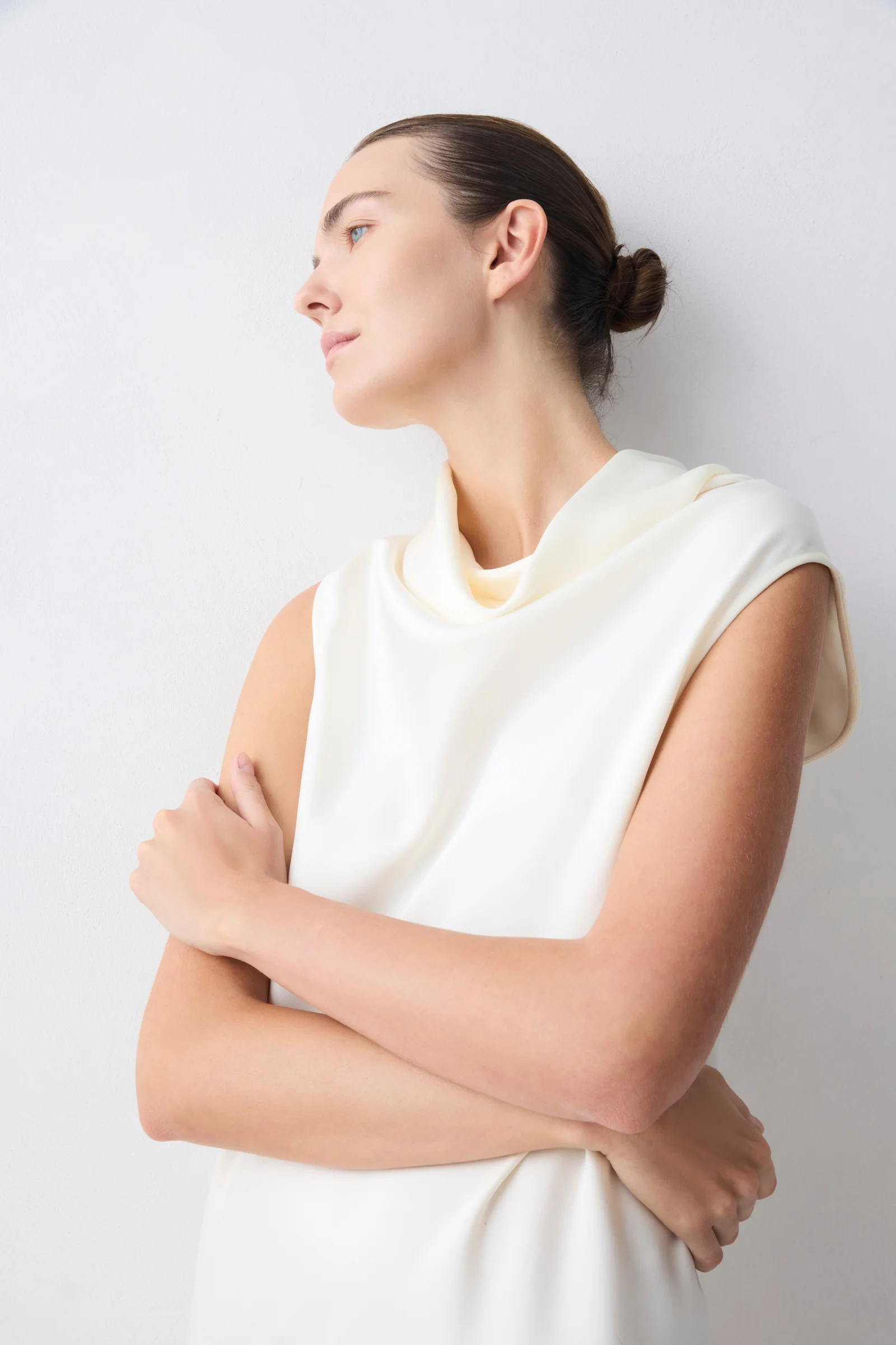 CREAM SATIN VEIL DRESS - Image 3