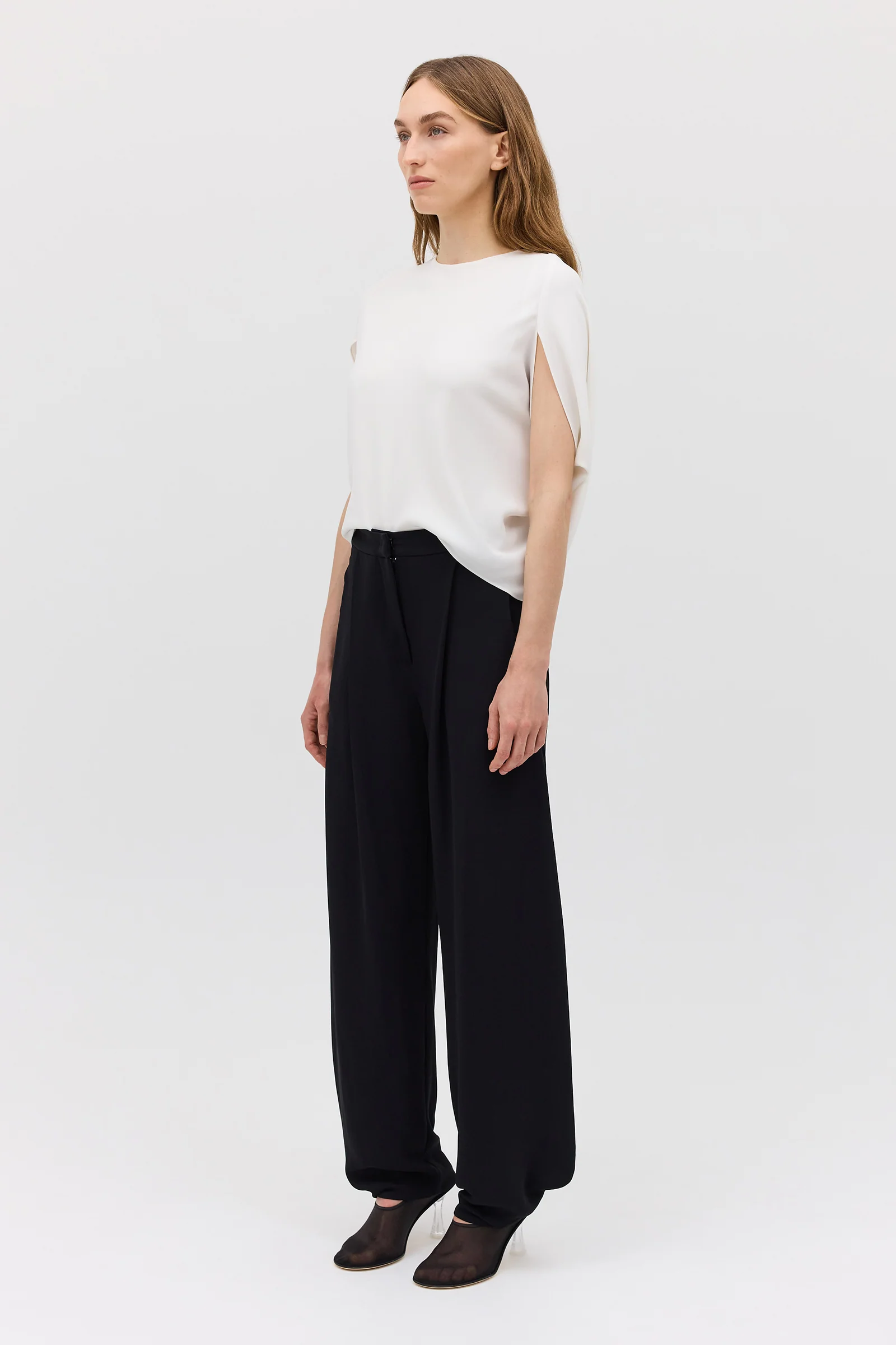 IVORY CREPE CRAWFORD TOP - Image 4