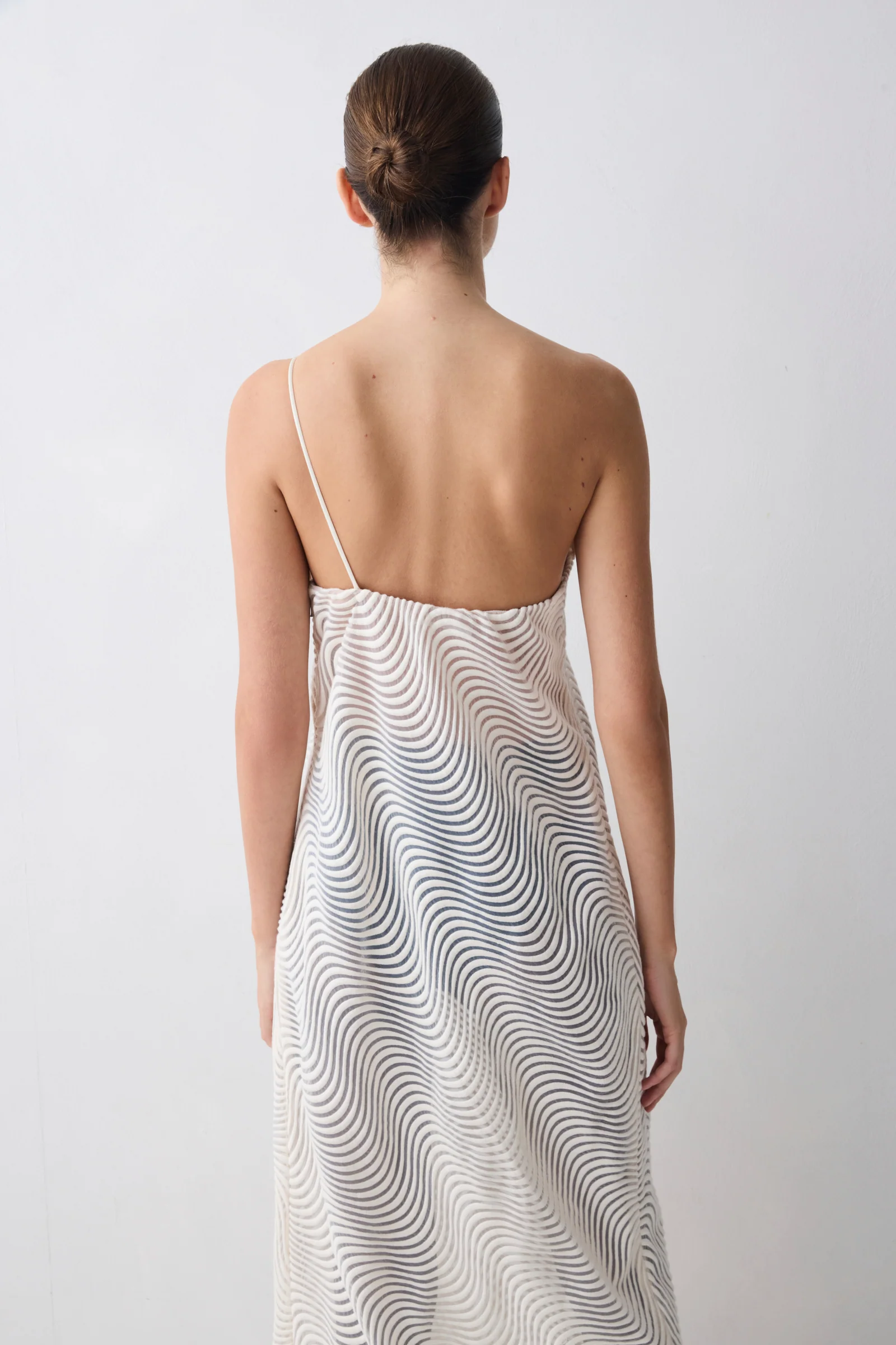 IVORY SCALLOPED LACE DRIFT DRESS - Image 2