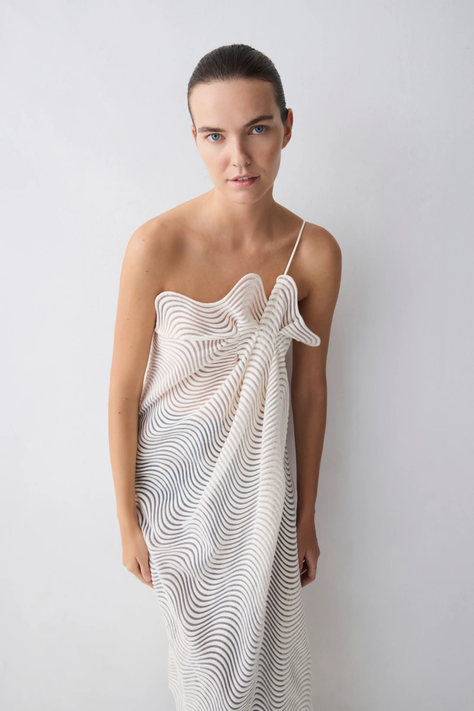 IVORY SCALLOPED LACE DRIFT DRESS - Image 5