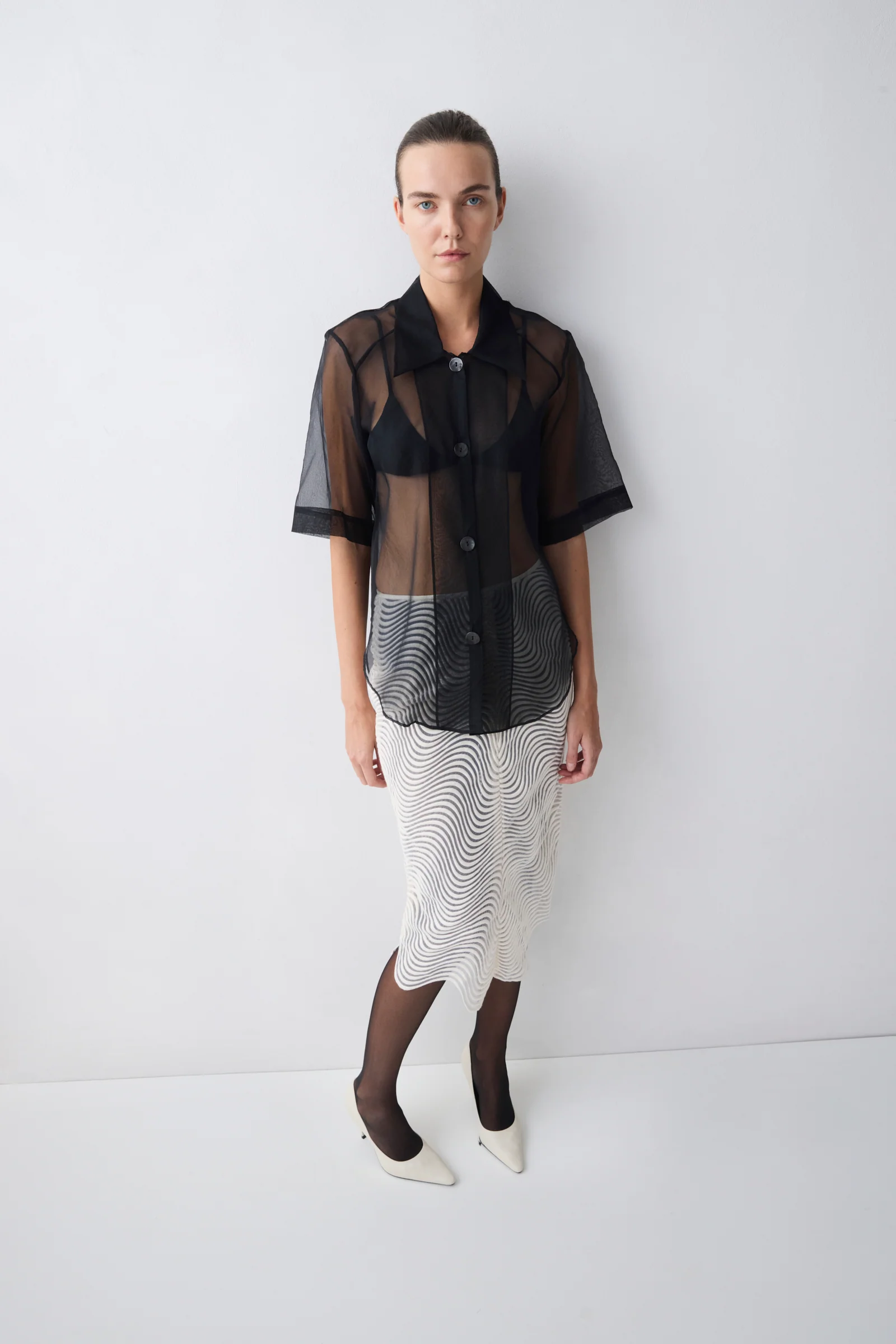 IVORY SCALLOPED LACE FORME SKIRT - Image 3