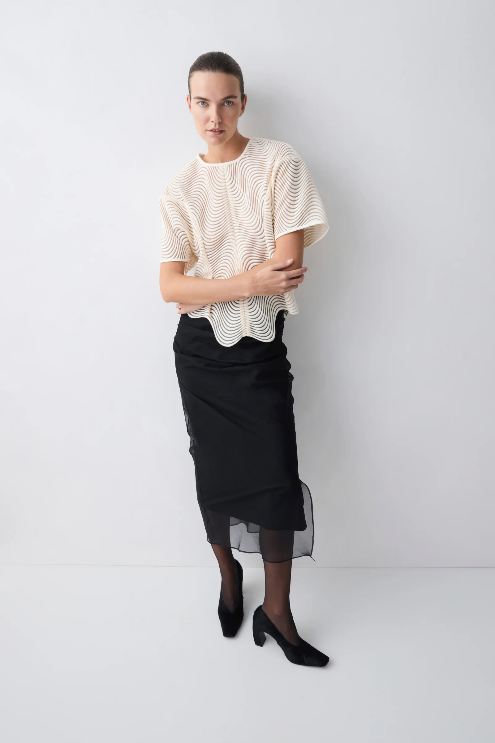 IVORY SCALLOPED LACE SHIFT TOP - Image 2