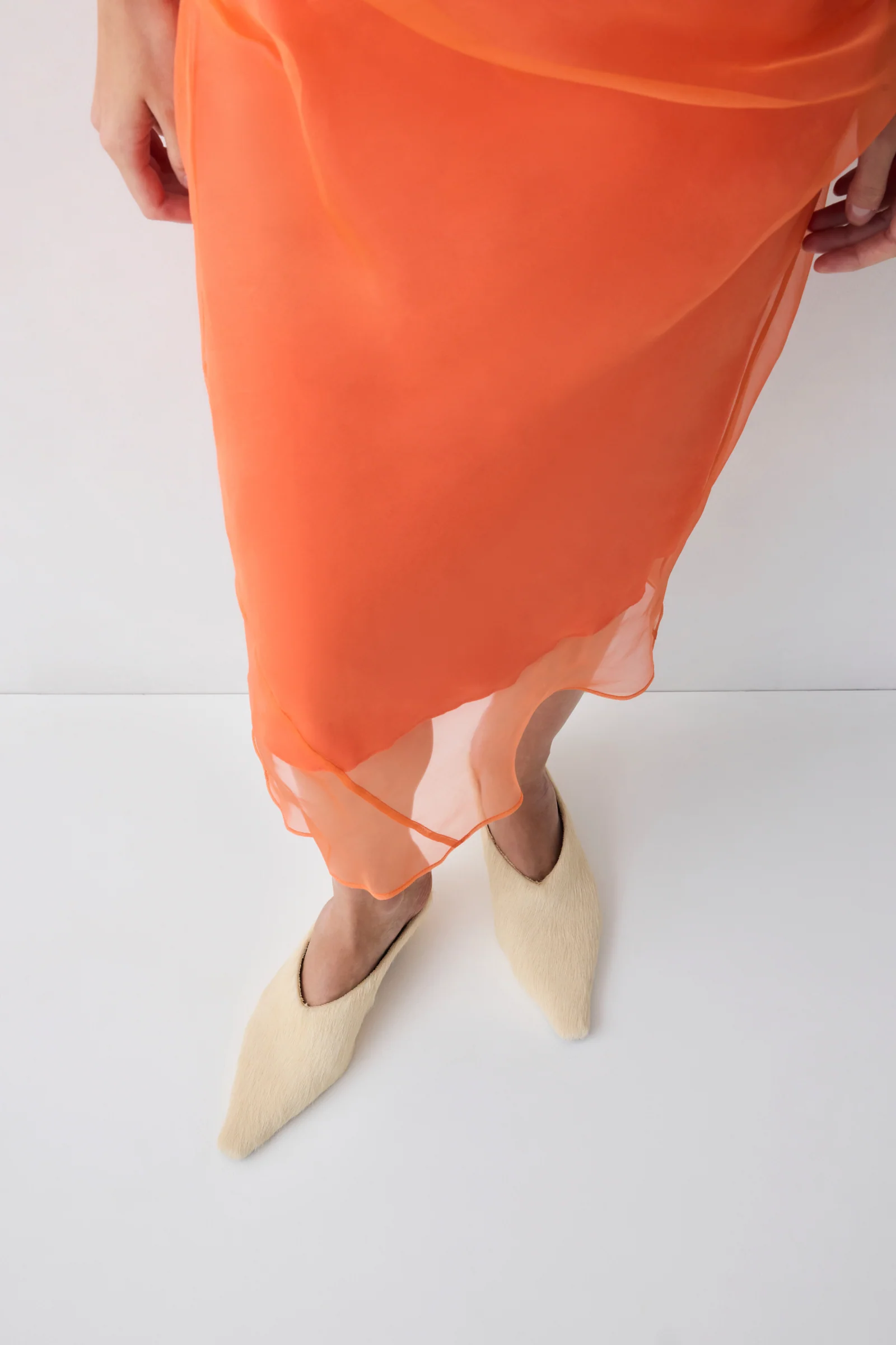MANDARIN ORGANZA EMULATE STRAPLESS DRESS - Image 3