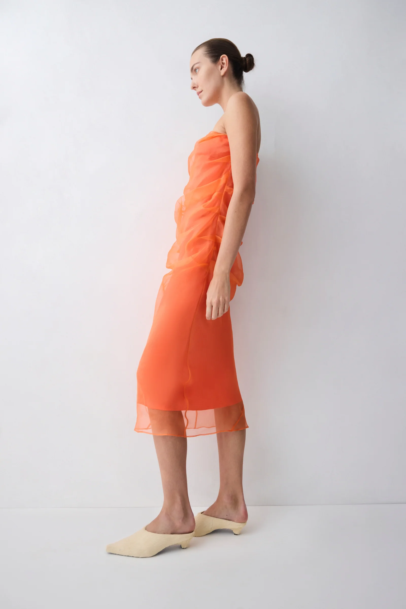 MANDARIN ORGANZA EMULATE STRAPLESS DRESS - Image 5