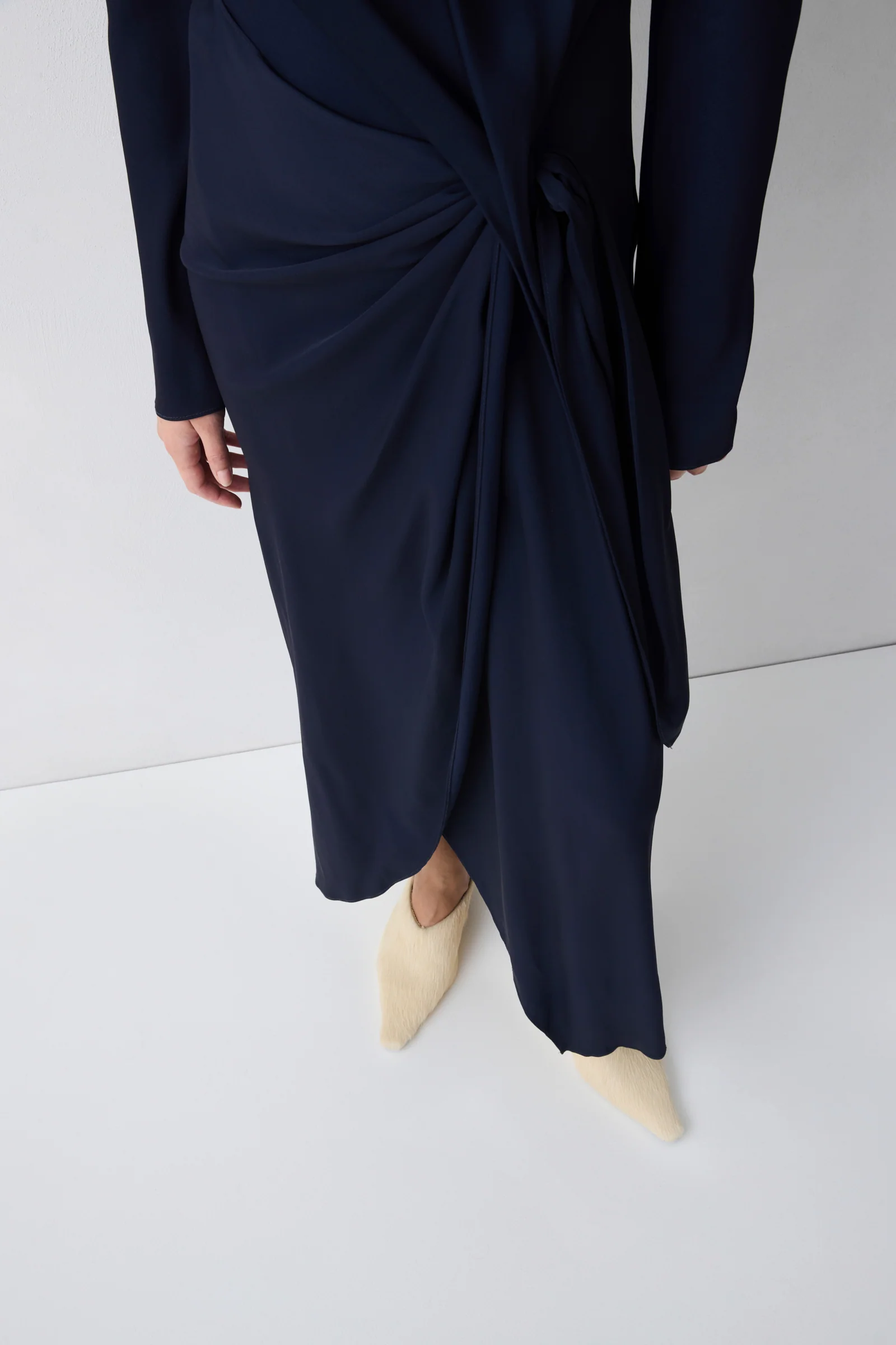 NAVY SATIN CREPE MORI MIDI DRESS - Image 4
