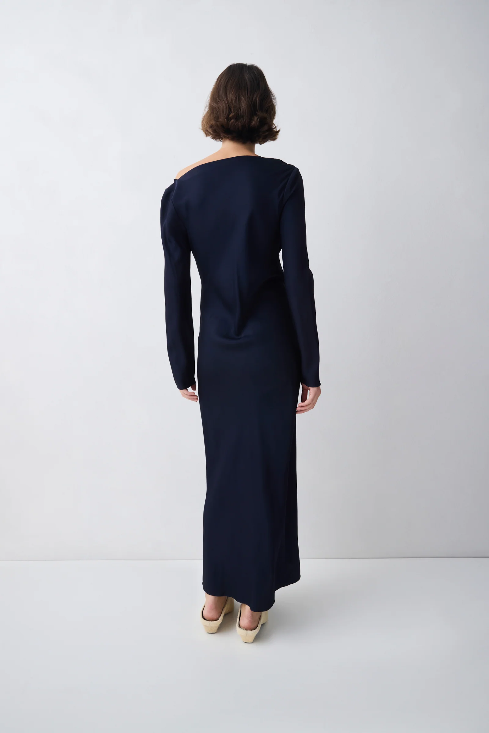 NAVY SATIN CREPE MORI MIDI DRESS - Image 5
