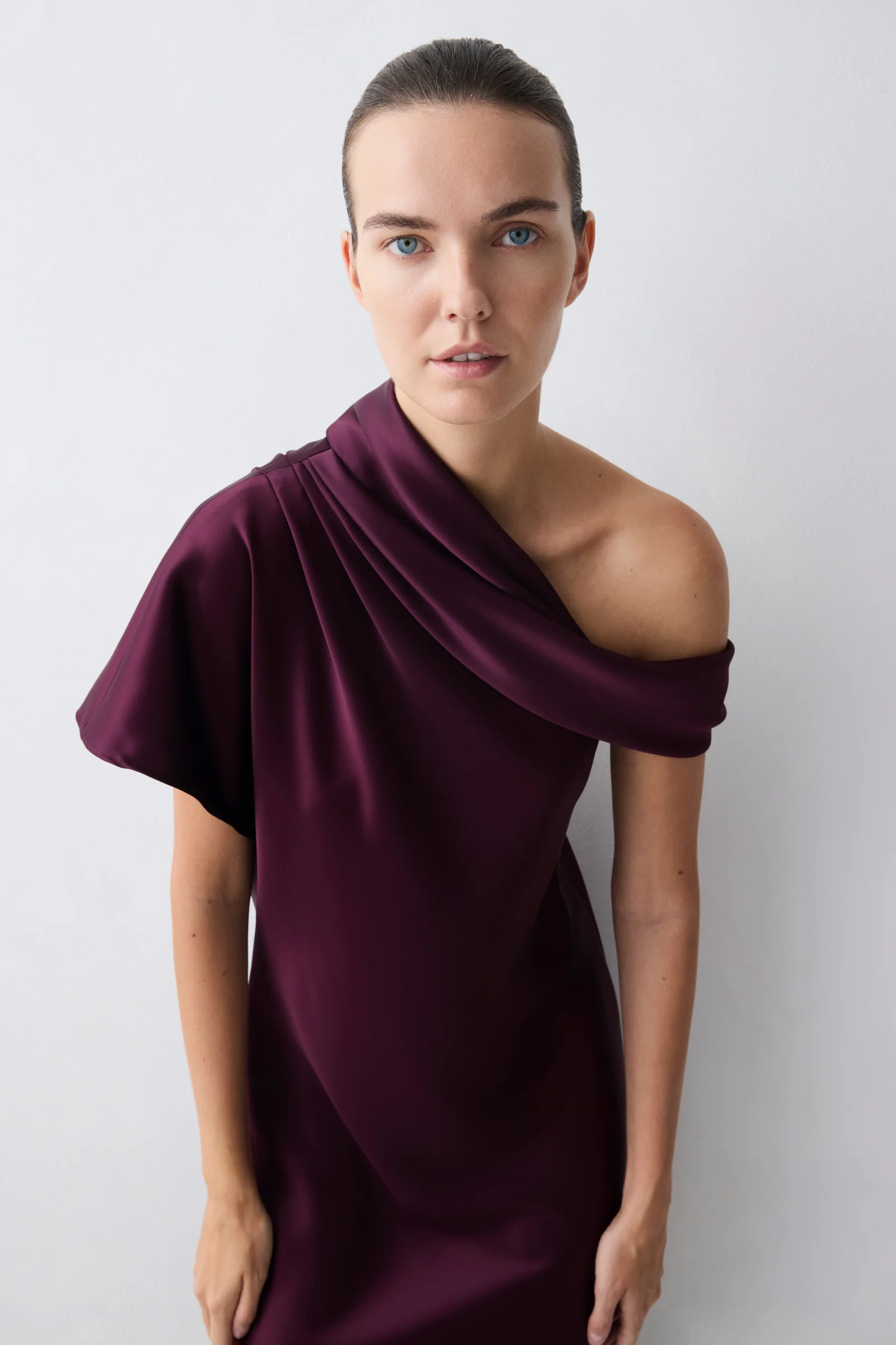 PLUM SATIN SWAY GOWN - Image 3