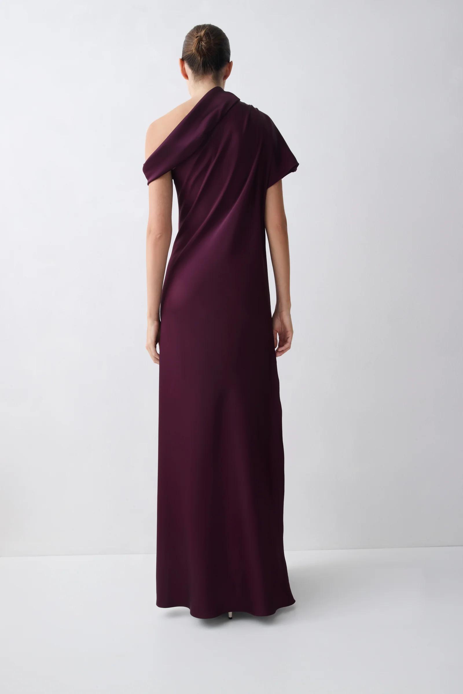 PLUM SATIN SWAY GOWN - Image 4
