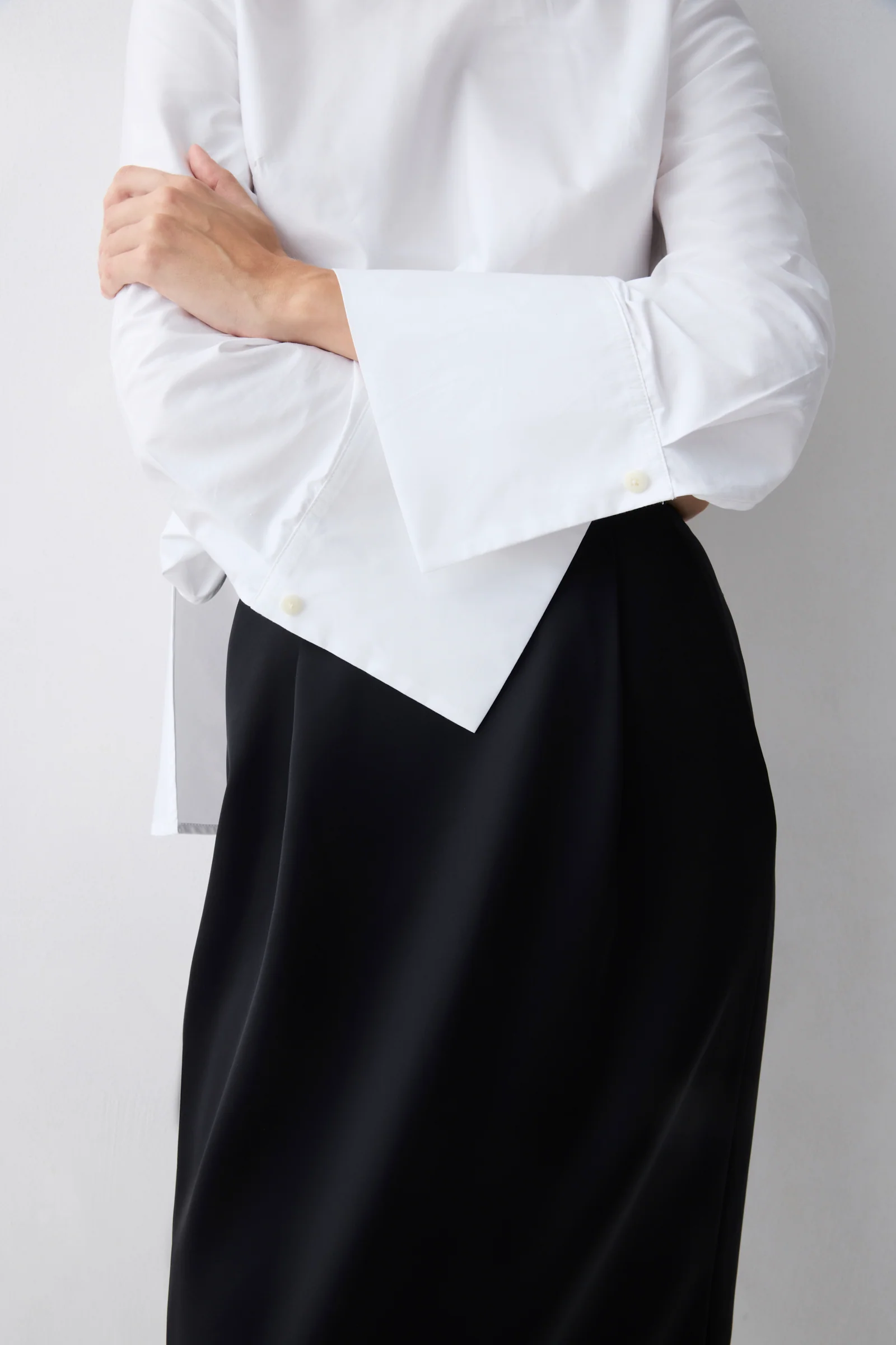 WHITE COTTON SHIRTING BYSTANDER TOP - Image 3
